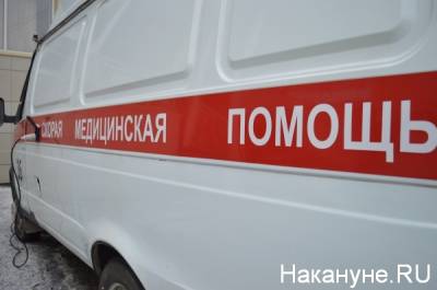 На трассе Екатеринбург - Тюмень "КАМАЗ" протаранил три грузовика