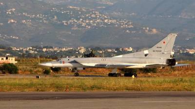 Бомбардировщики Ту-22М3 совершили учебные полеты над Средиземным морем