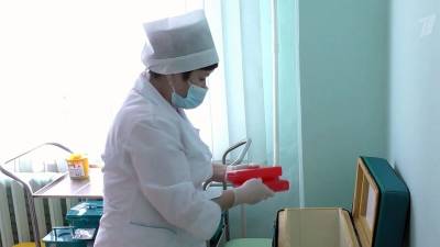 В российских регионах для маломобильных граждан организована вакцинация на дому