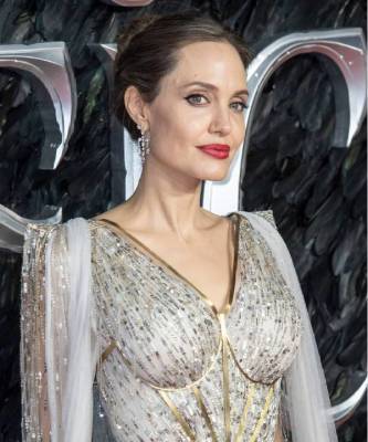 Это война: Анджелина Джоли сенсационно проиграла в суде Брэду Питту