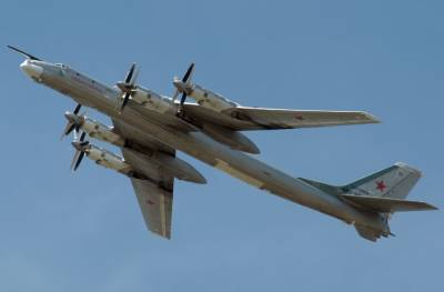 Business Insider: Старейший российский самолет Ту-95 оказался свежее американского B-52