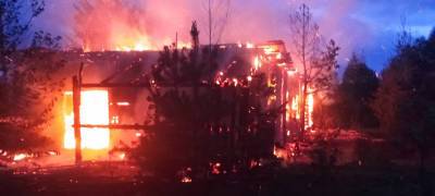 Столярная мастерская сгорела в деревне на юге Карелии (ФОТО)
