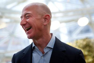 Основатель Amazon Джефф Безос уйдет с должности генерального директора