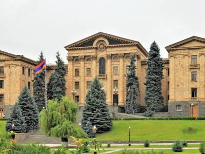 Лилит Макунц - В парламенте Армении ожидают "четкую реакцию ОДКБ" на захват солдат в плен Азербайджаном - unn.com.ua - Киев - Армения - Азербайджан