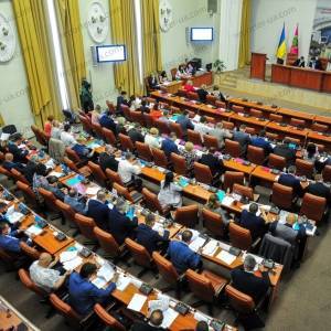 В пленарном заседании сессии Запорожского горсовета объявлен перерыв на неопределенный срок