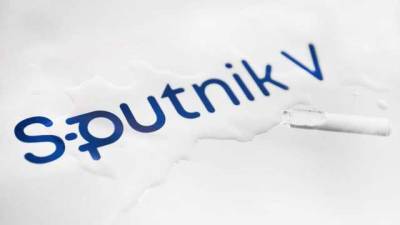 Словакия одобрила использование российской вакцины "Спутник V"