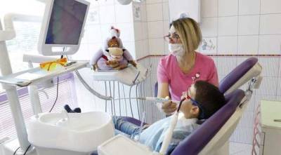 На Киевщине стоматологи удалили ребенку 12 молочных зубов – якобы без согласия родителей