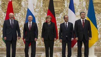Переговоры по Донбассу хотят перенести из Минска