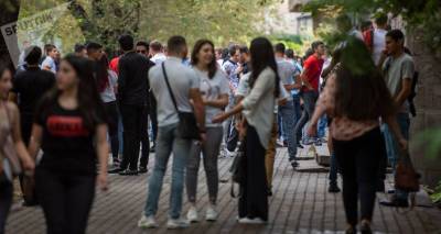Власти Армении увеличат размер компенсации оплаты учебы военных и членов их семей