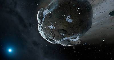 К Земле летят два опасных астероида