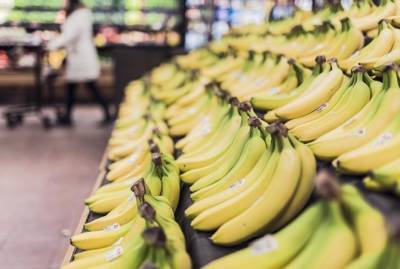 Медики рассказали, какие бананы полезнее: зеленые или спелые