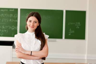 В Костроме новая школа все еще нуждается в учениках и педагогах