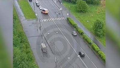 Микроавтобус сбил подростка на велосипеде на юго-западе Москвы