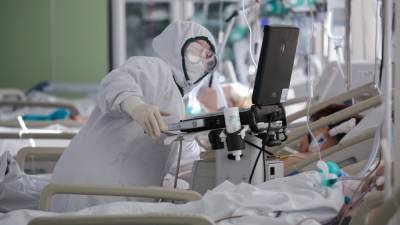 Более 9 тысяч человек заболели коронавирусом в России за сутки