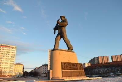 Жители Североморска решат – быть ли Вечный огонь на главной площади флотской столицы