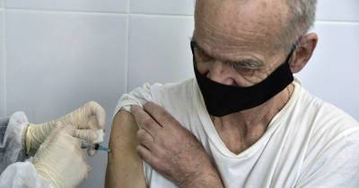 Почти 17 млн россиян привиты первым компонентом вакцины от COVID