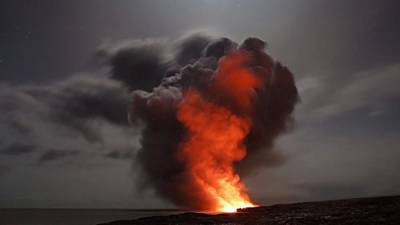 Ученые предупреждают о риске извержения крупнейшего вулкана на Земле