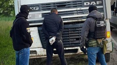 В Одесской области задержали банду, которая нападала на дальнобойщиков