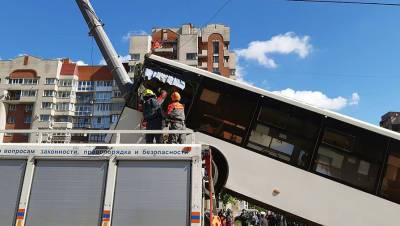 Появилось видео аварии с автобусом в Санкт-Петербурге