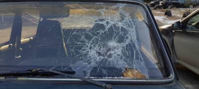 Житель Карелии решил проучить туристов и разбил автомобиль гостя республики