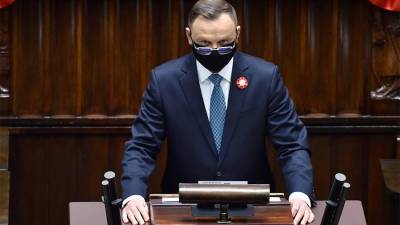 Сенатор назвал бессильной злобой слова президента Польши в адрес РФ