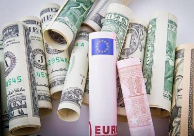 Курс валют на сегодня: доллар ослаб, а евро резко упал