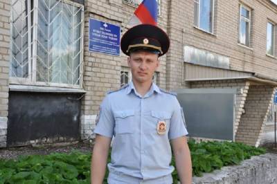 Лежал на дороге в крови. В Смоленской области полицейский спас мужчину от верной смерти