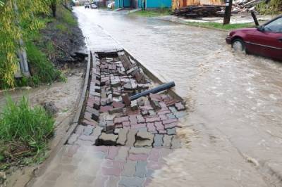 Потоп в Ханты-Мансийске: в городе выпала месячная норма осадков
