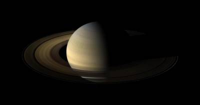 Ученые обнаружили, что внутри Юпитера и Сатурна содержится гелиевый дождь