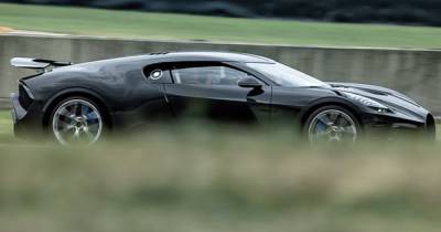 Самый дорогой авто в мире Bugatti La Voiture Noire показался на тестах. Первые живые фото