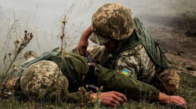 На Донбассе от пули снайпера погиб украинский военный