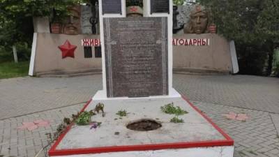 Вандализм и бесчестие: В Молдове осквернили памятник героям...