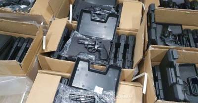 Румынские пограничники поймали украинца на контрабанде 2850 пистолетов (ФОТО, ВИДЕО)
