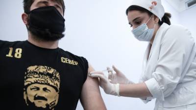 Кадыров: отказавшихся от вакцинации надо лечить последними