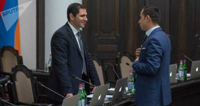 Два министра и губернатор ушли в отпуск на период предвыборной кампании в Армении