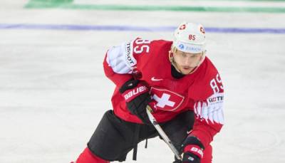 ЧМ по хоккею: Швейцария разбила Словакию, США обыграли Латвию