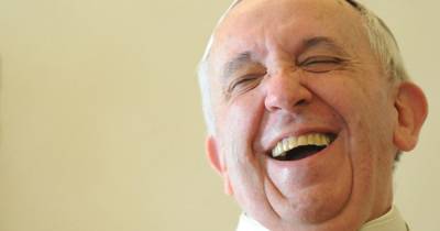 "Вам нет спасения": Папа Римский отшутился на просьбу помолиться за Бразилию (видео)