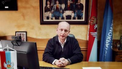 Лидер черногорских сербов: Руководство страны угождает Западу и...