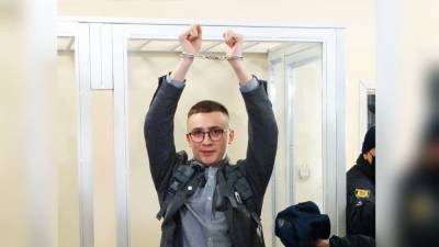 В Telegram-канале друзей Стерненко появилась информация, что его посадят в тюрьму минимум на год