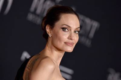 Анджелина Джоли выразила озабоченность политическим давлением на детский хоспис в Гродно