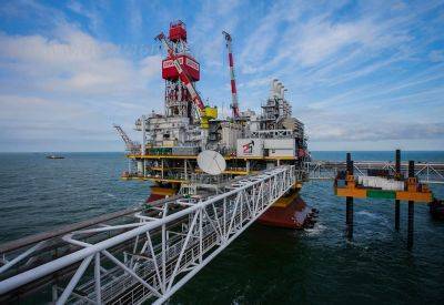 "Лукойл" ожидает добычу нефти в 2021 году примерно на уровне 2020 года - 73,5 млн тонн