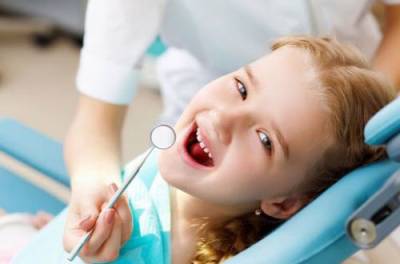На Киевщине стоматолог удалил девочке 12 зубов без согласия мамы: в частной клинике отрицают