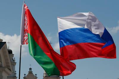 В НАТО сравнили модель поведения России и Белоруссии