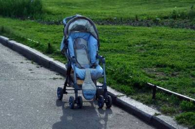 В Виннице пьяная мать упала на коляску с ребенком