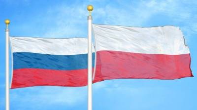 Как отразится на россиянах включение Польши в список недружественных стран?