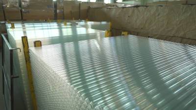 На заводе "Ледванс" стартует первое в России производство увиолевого стекла