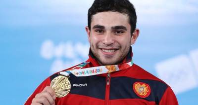 Тяжелоатлет Карен Маркарян завоевал серебро на молодежном ЧМ