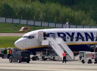 СМИ: Ryanair считает инцидент с посадкой самолета в Минске угоном