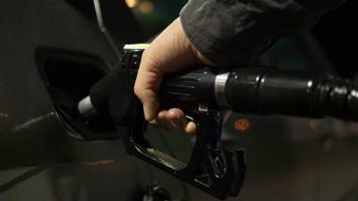 Экономист рассказал, как максимально сэкономить на дорожающем бензине