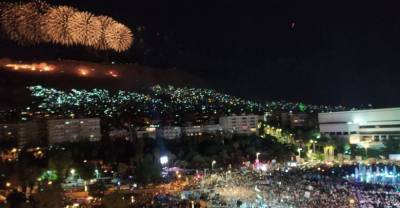 Сирийцы вышли на улицы праздновать безоговорочную победу Асада на выборах